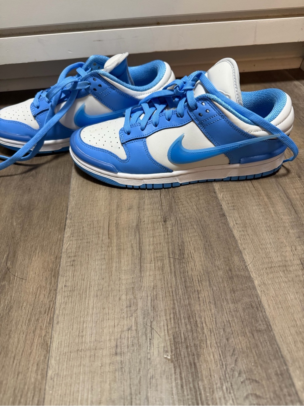 Nike Women's Low-Top Sneakers in White and Light Blue